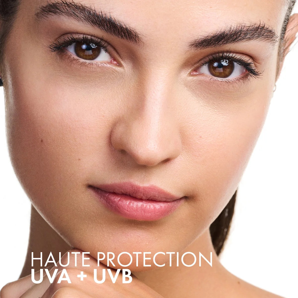 VICHY CAPITAL SOLEIL ÉMULSION ANTI-BRILLANCE TOUCHER SEC SPF50+ PEAU MIXTE À GRASSE 50 ML = APRÈS-SOLEIL 100 ML OFFERT